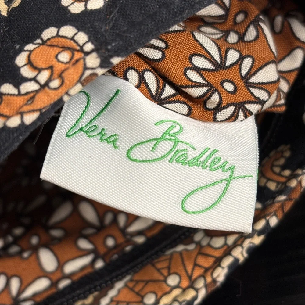 Compact Vera Bradley Quilted Pleated  Hannah Bag in Cafe Latte Shade Like New - Picture 4 of 7